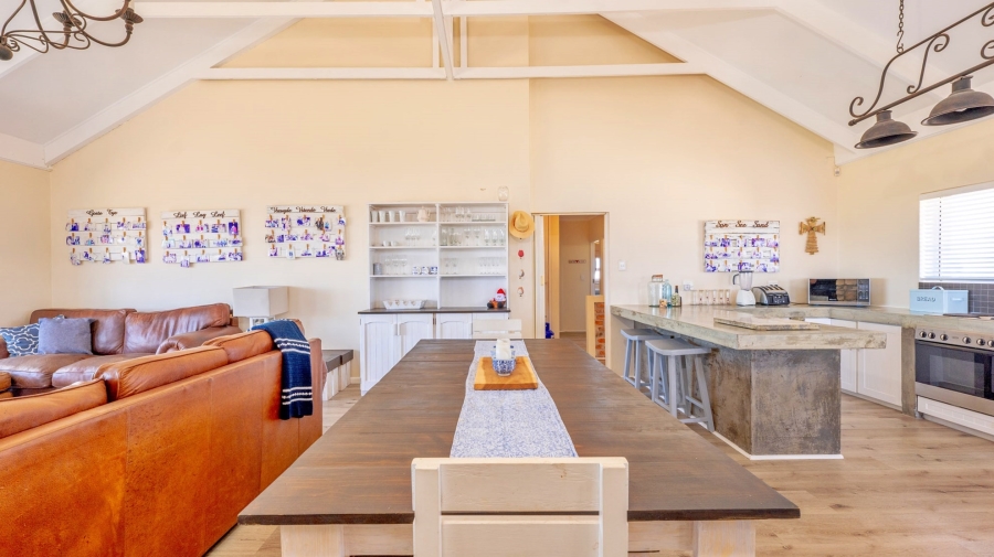 5 Bedroom Property for Sale in Struisbaai Western Cape